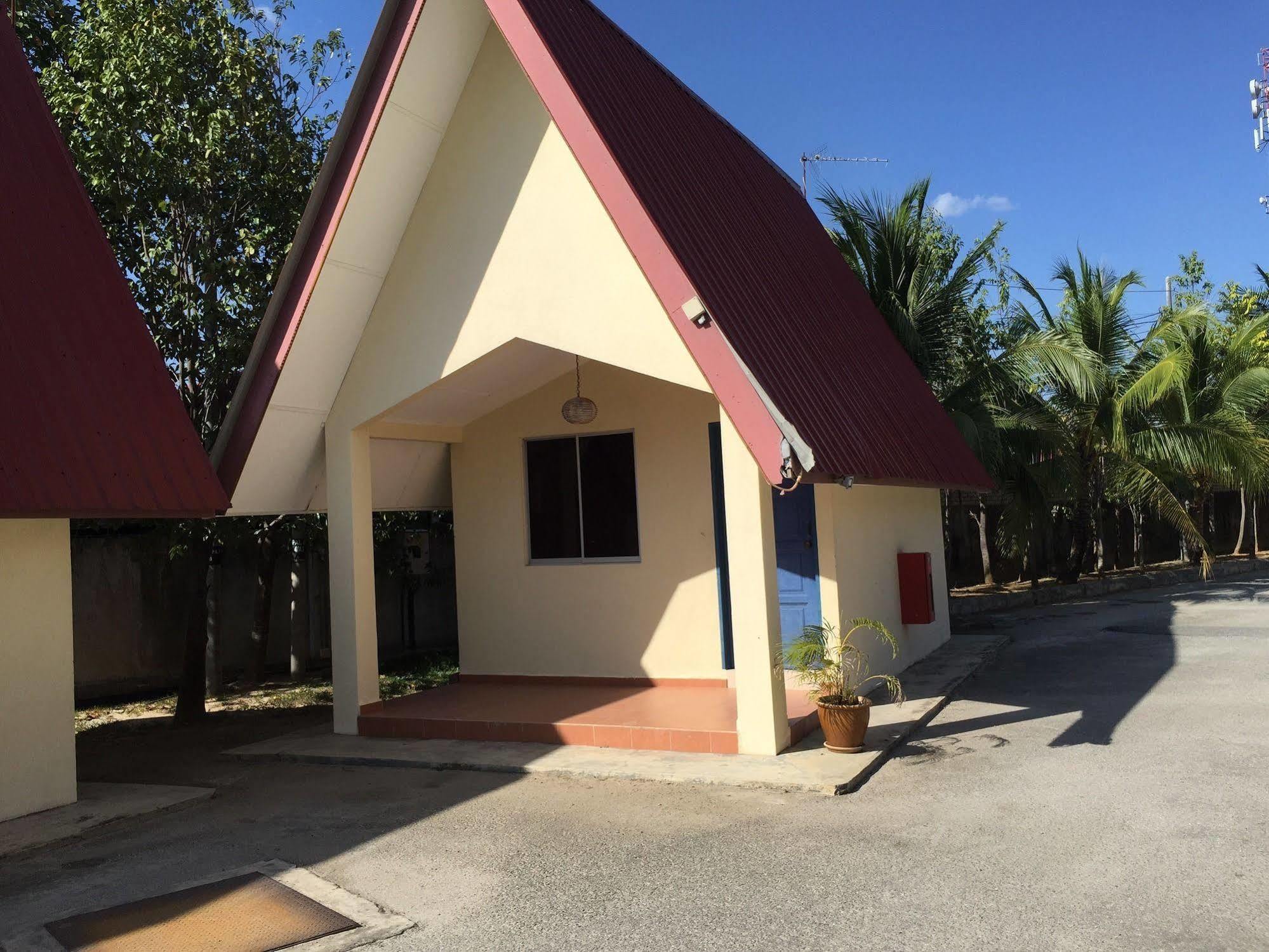 Adina Drive In Motel Langkawi Extérieur photo